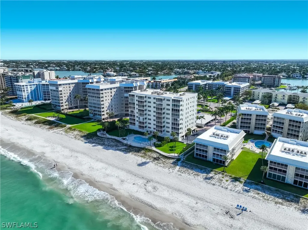 2885 Gulf Shore Boulevard N Naples FL 34103