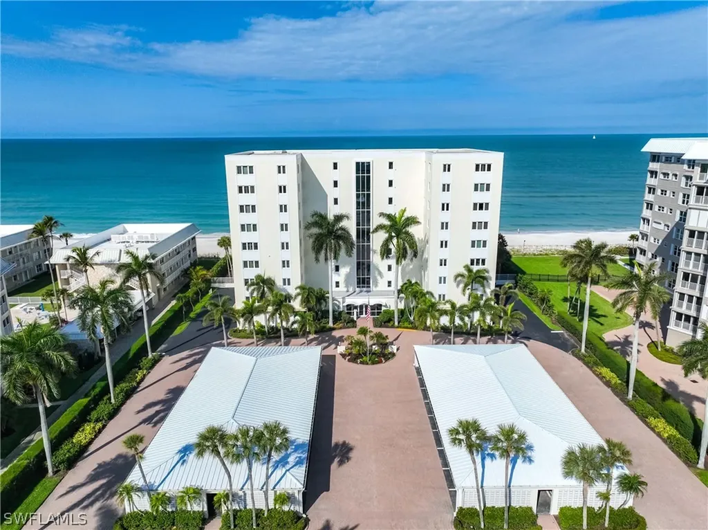 2885 Gulf Shore Boulevard N Naples FL 34103