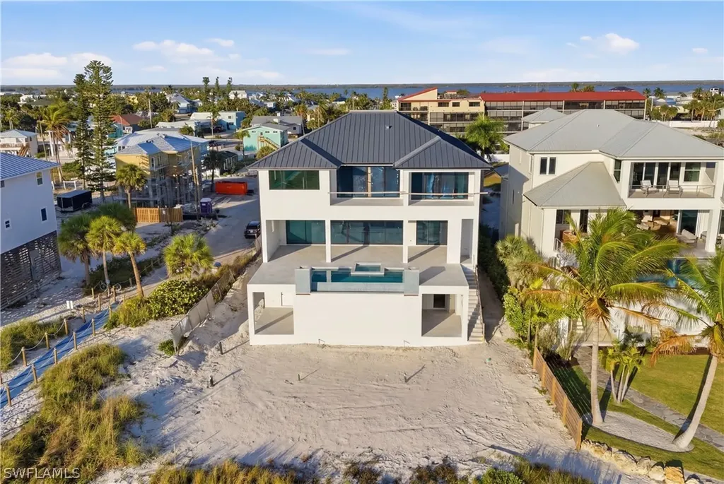 6100 Court Street Fort Myers Beach FL 33931