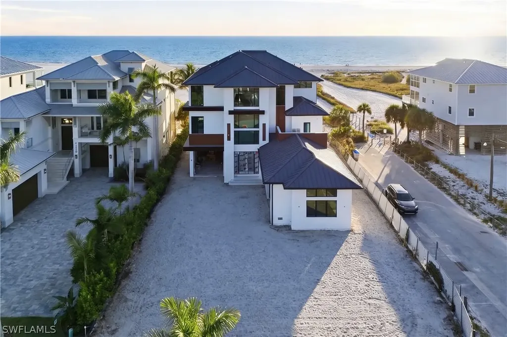 6100 Court Street Fort Myers Beach FL 33931