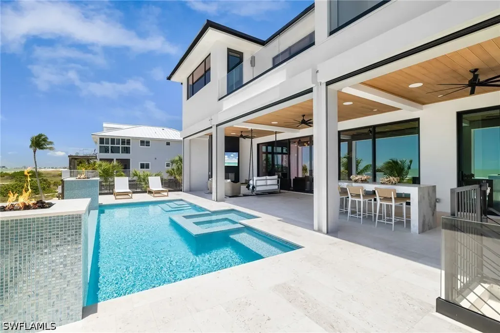 6100 Court Street Fort Myers Beach FL 33931