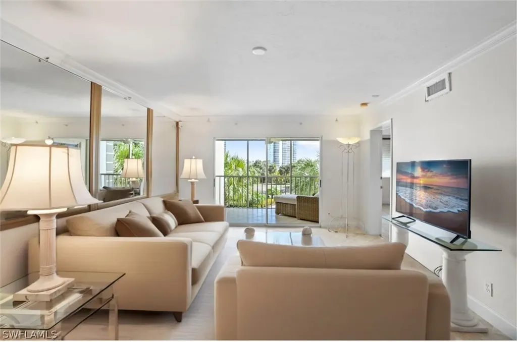 340 Horse Creek Drive Naples FL 34110