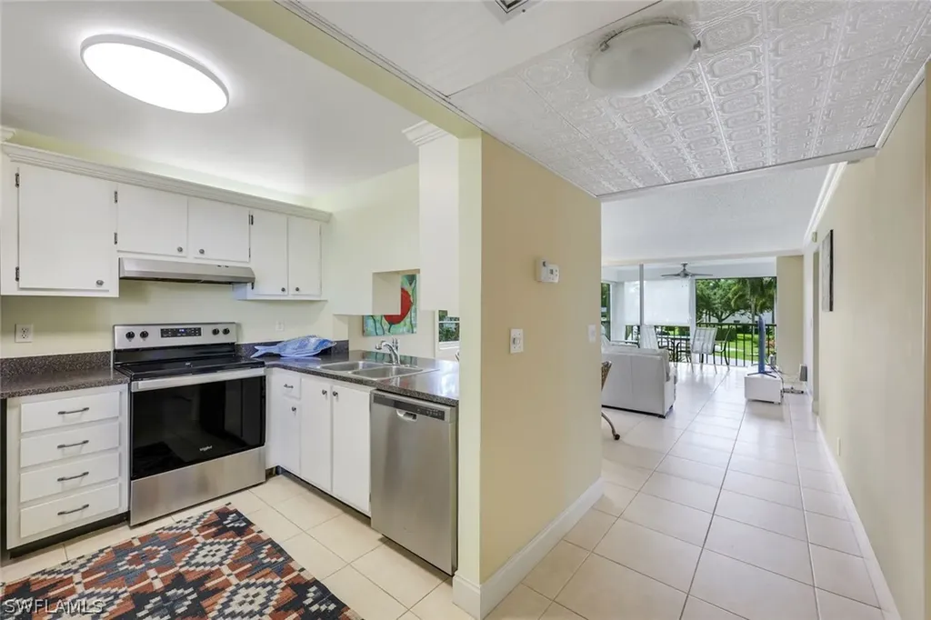 1057 Forest Lakes Drive Naples FL 34105
