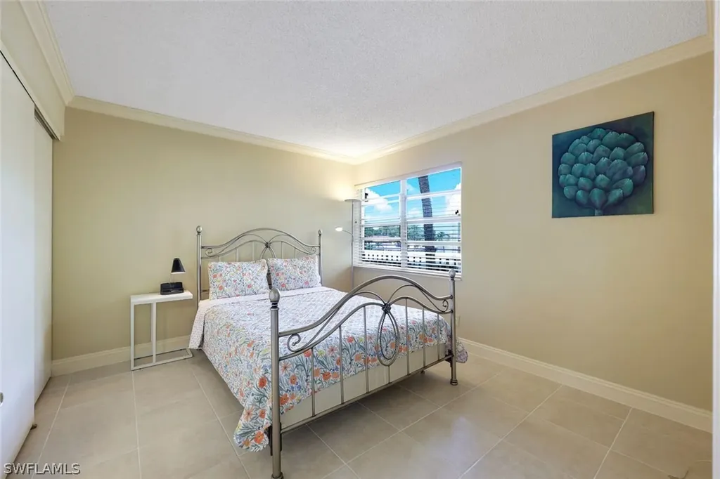1057 Forest Lakes Drive Naples FL 34105