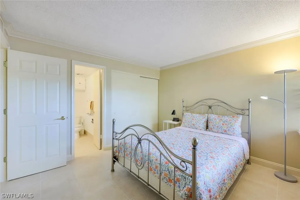 1057 Forest Lakes Drive Naples FL 34105