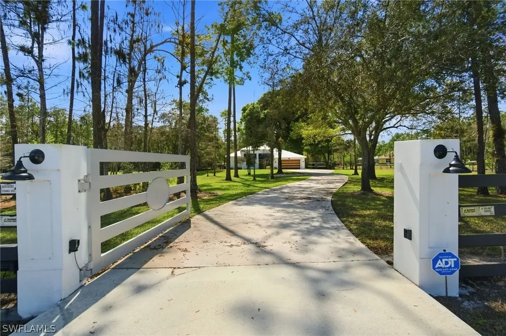 4740 5th Avenue SW Naples FL 34119