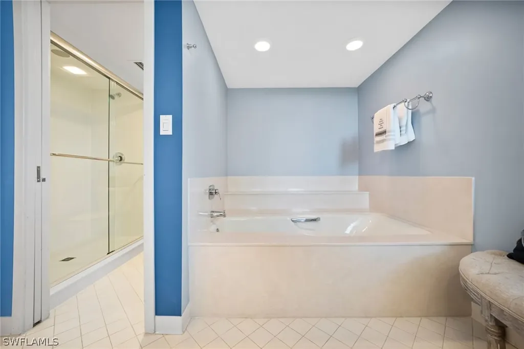 5555 Heron Point Drive Naples FL 34108