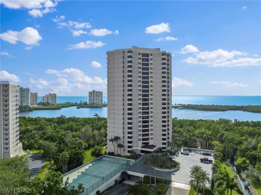 5555 Heron Point Drive Naples FL 34108