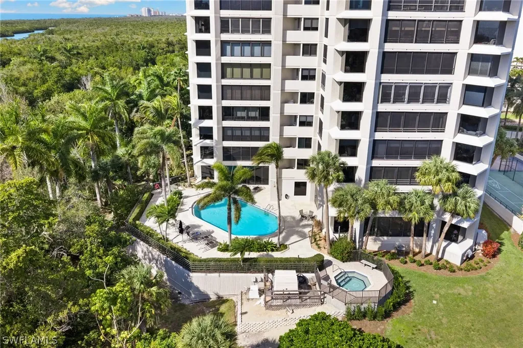 5555 Heron Point Drive Naples FL 34108