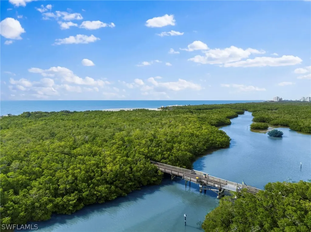 5555 Heron Point Drive Naples FL 34108
