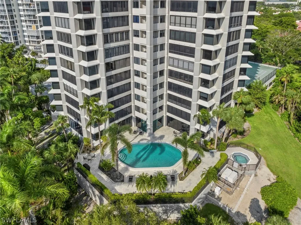 5555 Heron Point Drive Naples FL 34108