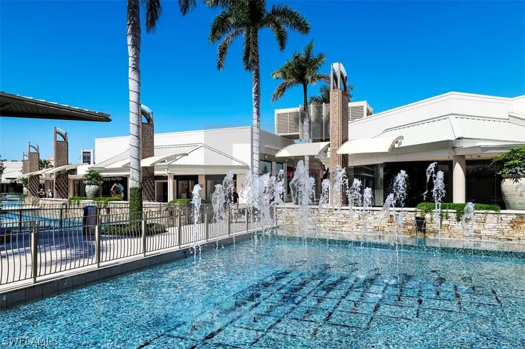 5555 Heron Point Drive Naples FL 34108