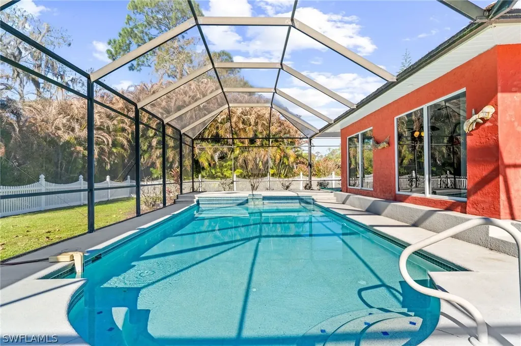 360 16th Avenue NW Naples FL 34120