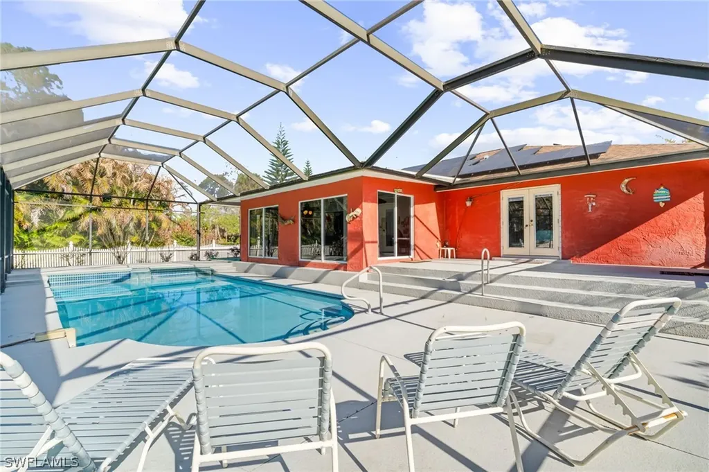 360 16th Avenue NW Naples FL 34120
