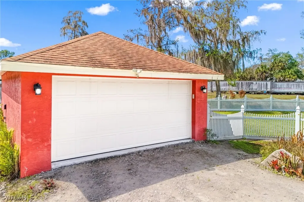 360 16th Avenue NW Naples FL 34120