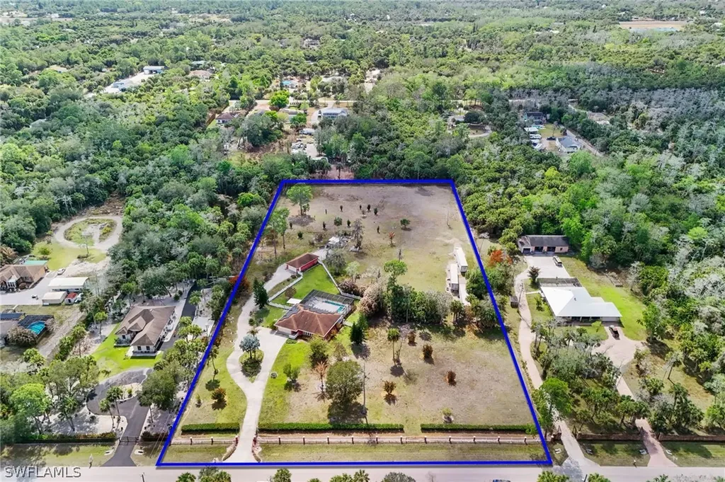 360 16th Avenue NW Naples FL 34120