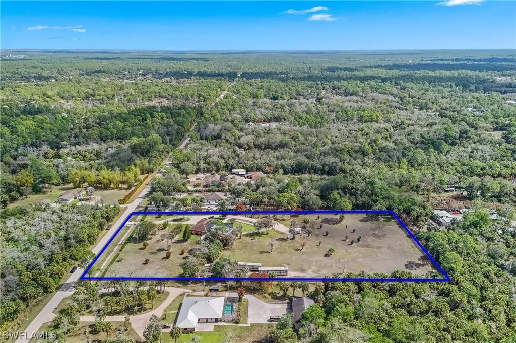 360 16th Avenue NW Naples FL 34120