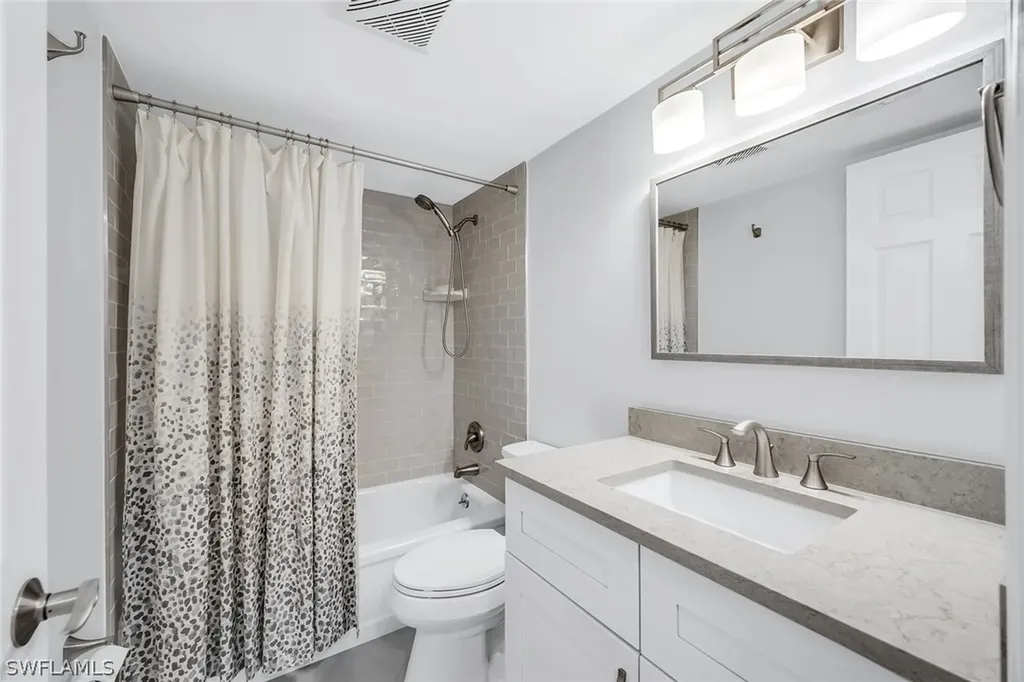 3055 Riviera Drive Naples FL 34103