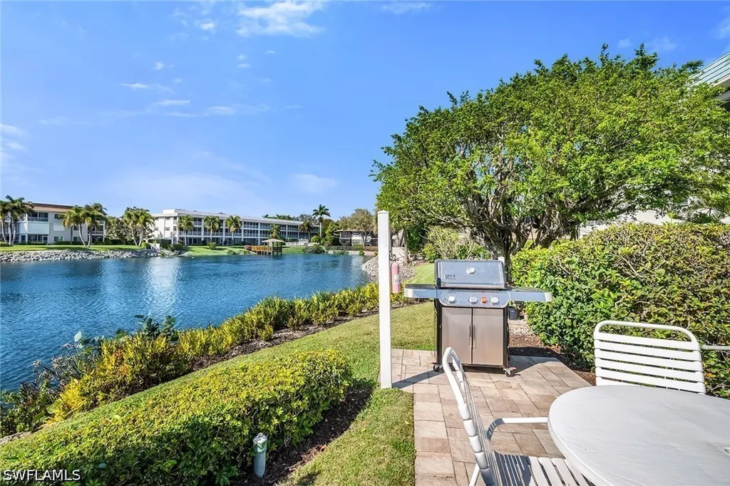3055 Riviera Drive Naples FL 34103
