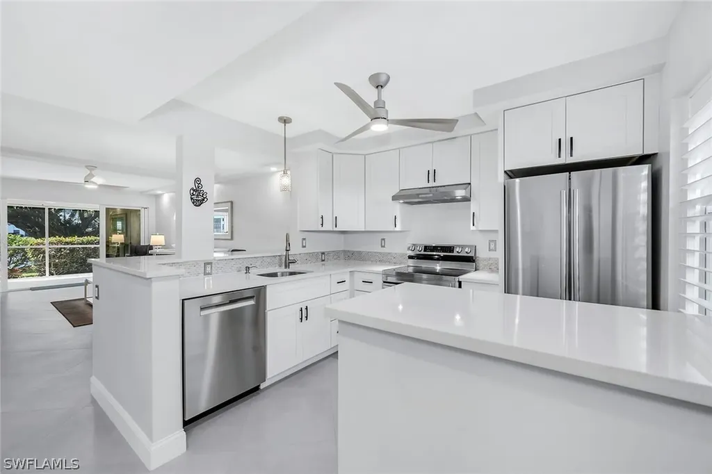 3055 Riviera Drive Naples FL 34103