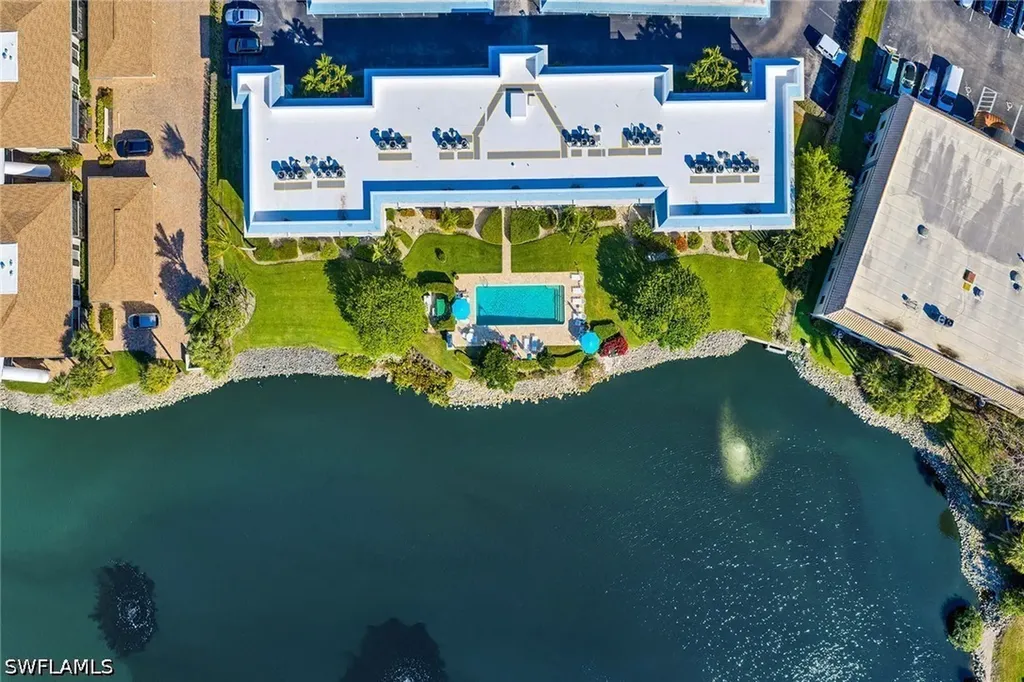 3055 Riviera Drive Naples FL 34103