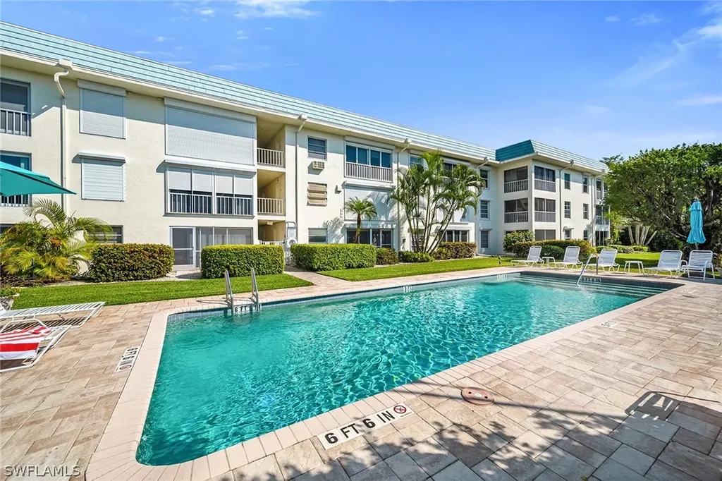 3055 Riviera Drive Naples FL 34103