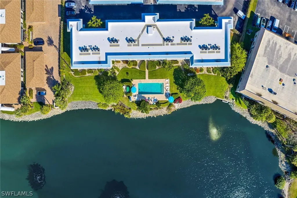 3055 Riviera Drive Naples FL 34103