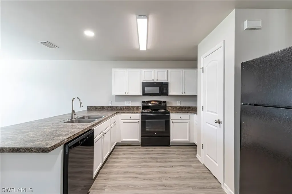 2824 NW 21st Place Cape Coral FL 33993
