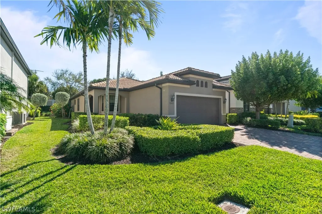 7202 Wilton Drive Naples FL 34109
