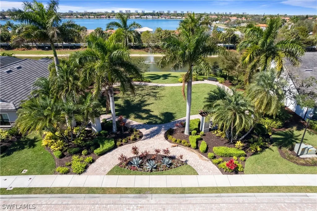 7202 Wilton Drive Naples FL 34109