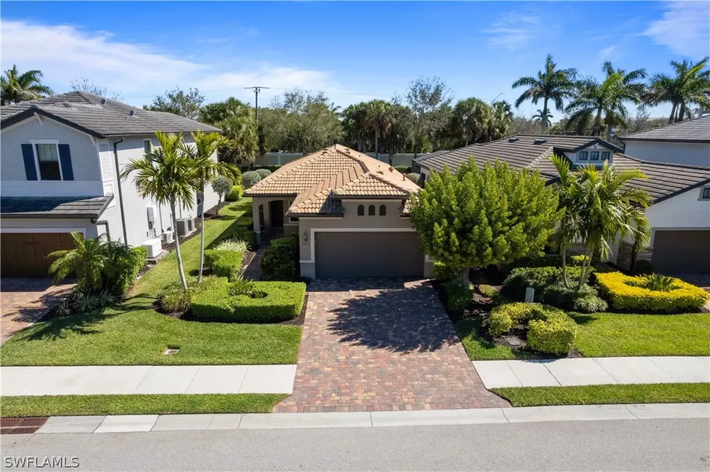 7202 Wilton Drive Naples FL 34109
