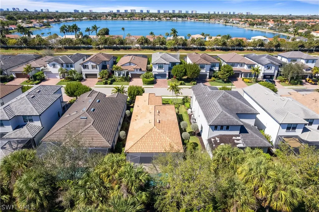 7202 Wilton Drive Naples FL 34109