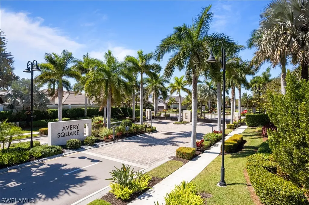 7202 Wilton Drive Naples FL 34109
