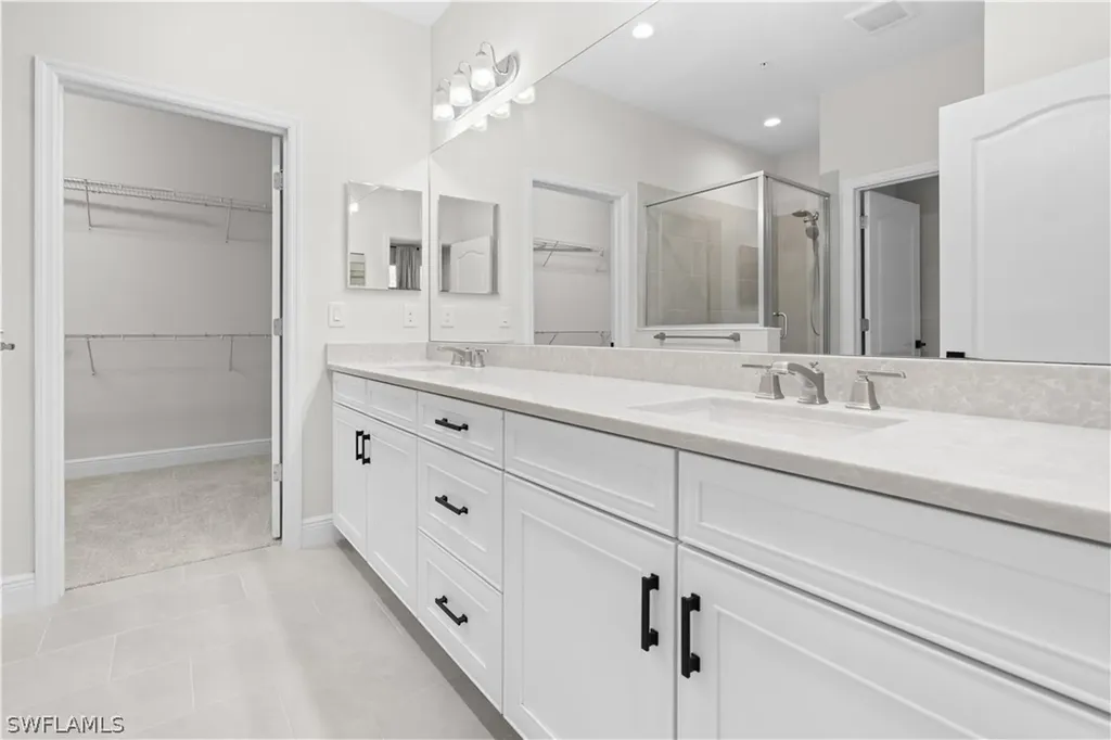 6947 Avalon Circle Naples FL 34112
