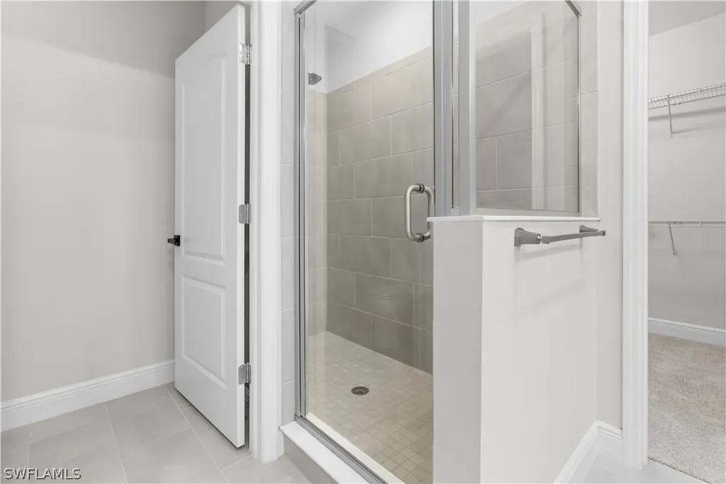 6947 Avalon Circle Naples FL 34112