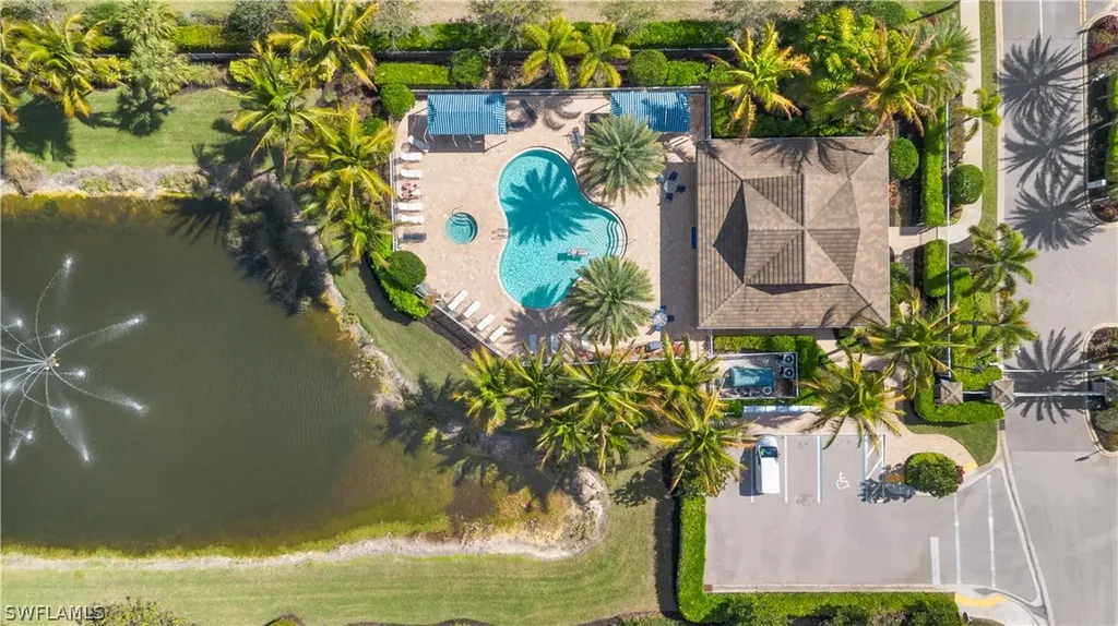6947 Avalon Circle Naples FL 34112