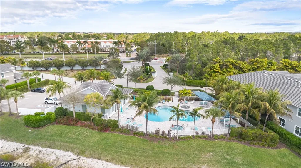 6947 Avalon Circle Naples FL 34112