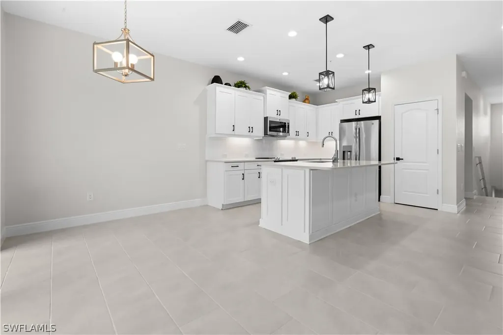 6947 Avalon Circle Naples FL 34112