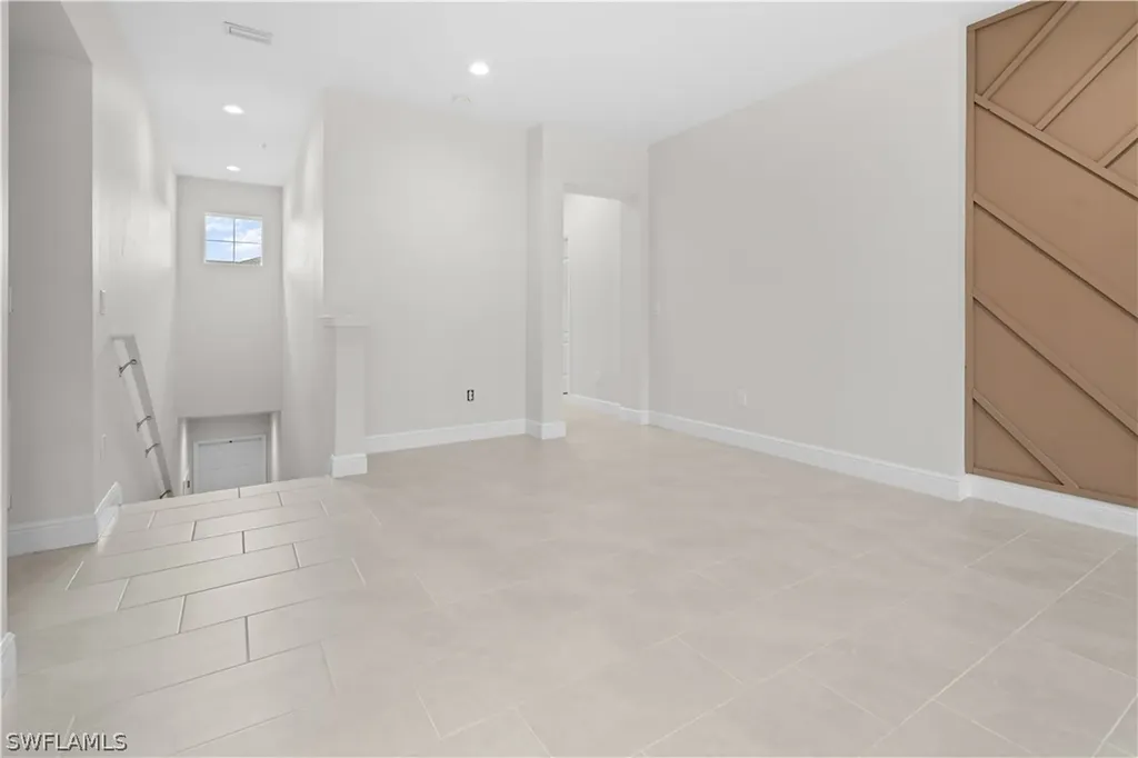 6947 Avalon Circle Naples FL 34112