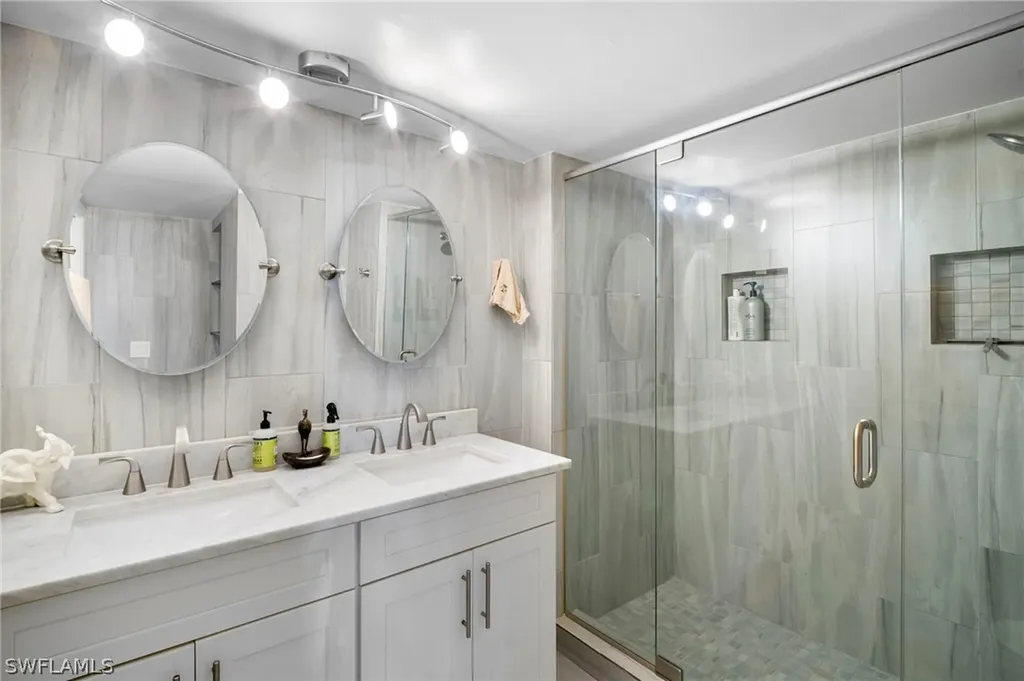 22180 Tallwood Court Estero FL 33928