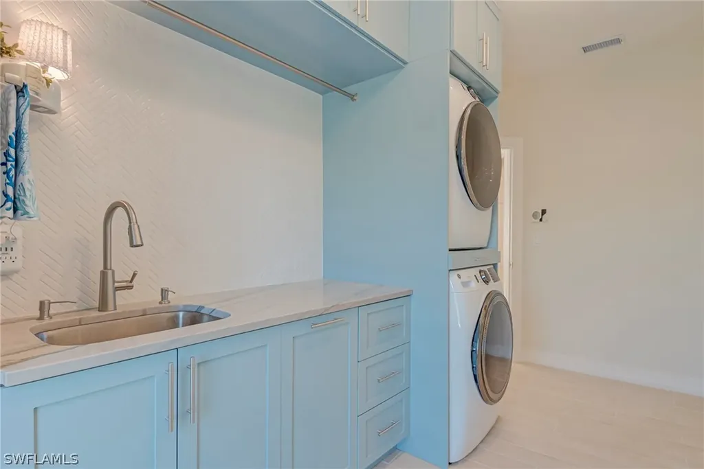 3320 Riviera Lakes Court Bonita Springs FL 34134