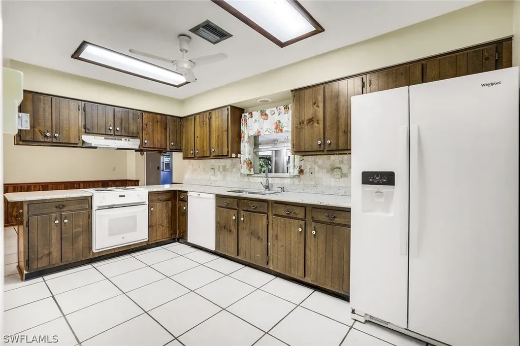 5290 Cypress Lane Naples FL 34113
