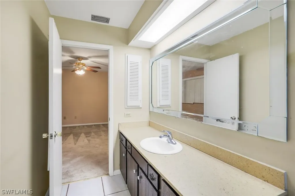 5290 Cypress Lane Naples FL 34113