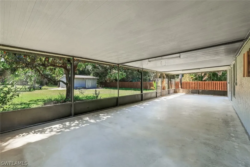5290 Cypress Lane Naples FL 34113
