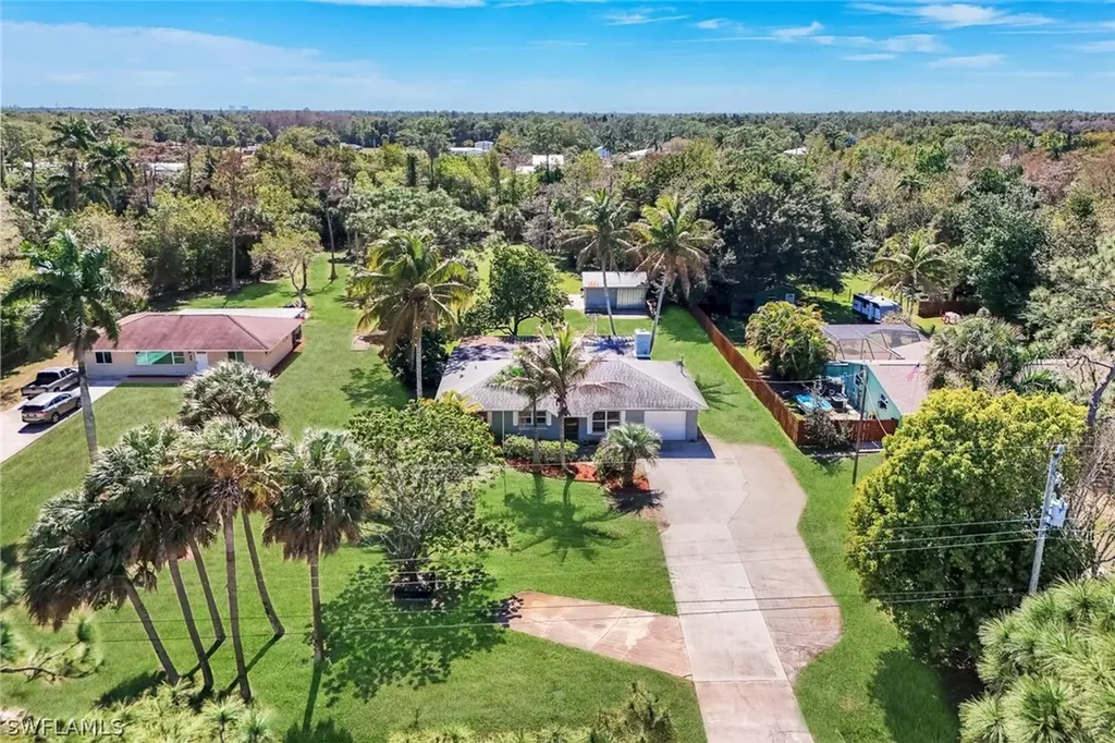 5290 Cypress Lane Naples FL 34113