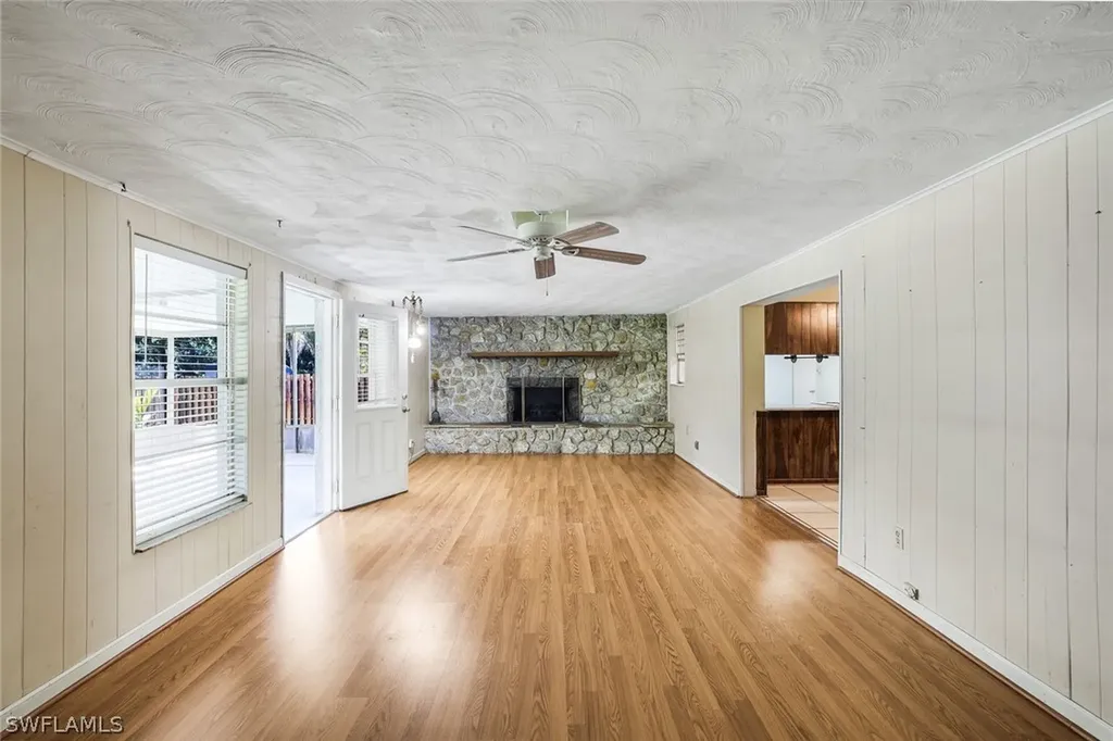 5290 Cypress Lane Naples FL 34113