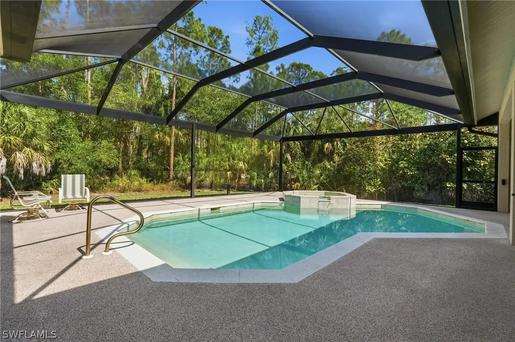 4241 7th Avenue NW Naples FL 34119