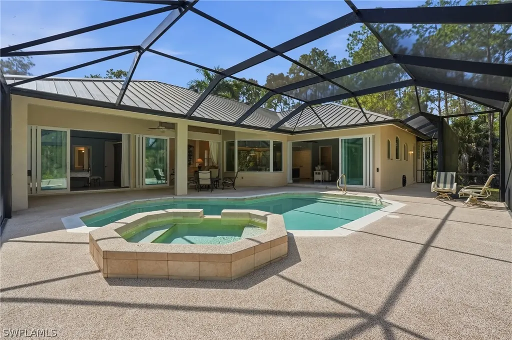 4241 7th Avenue NW Naples FL 34119
