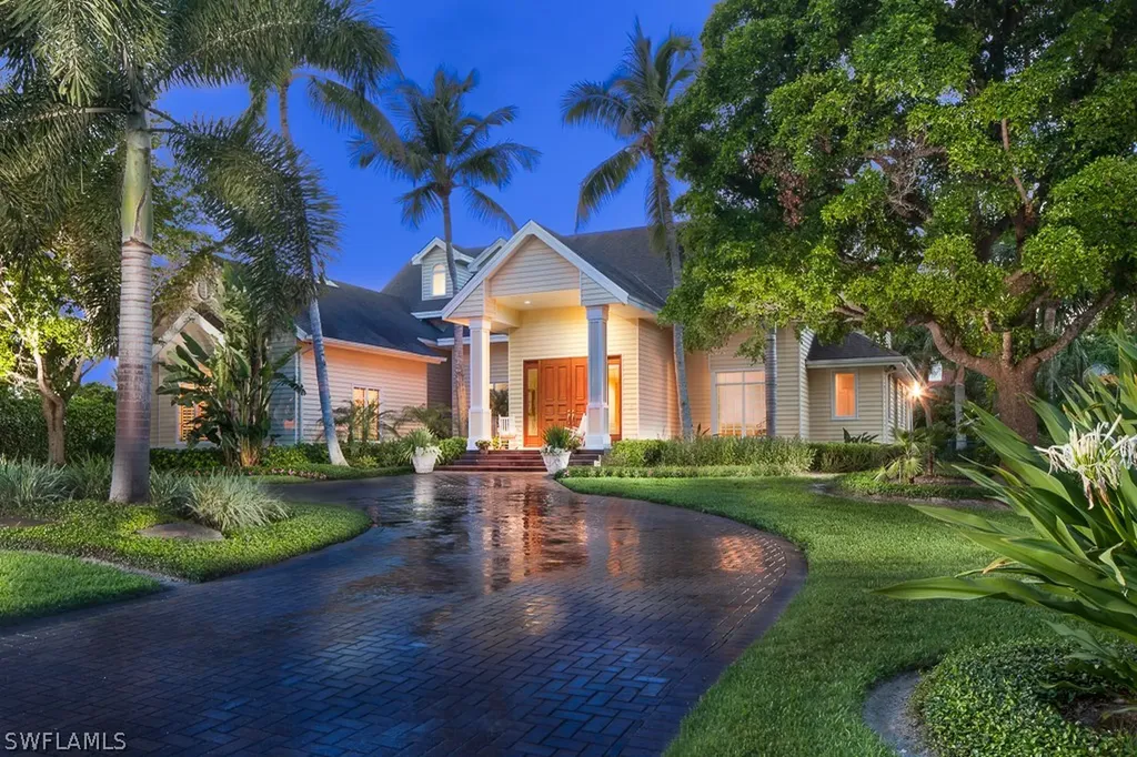 2750 Treasure Lane Naples FL 34102