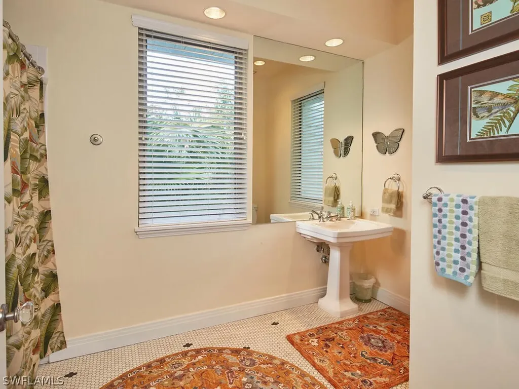 2750 Treasure Lane Naples FL 34102